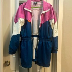 Nike women’s long jacket full zip with mixed color block